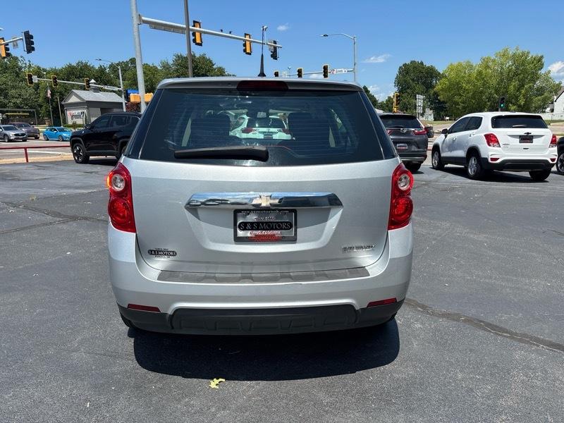 Chevrolet Equinox LS 2WD 2011