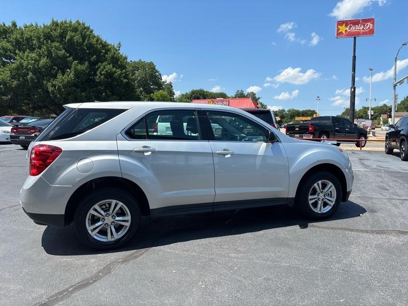 Chevrolet Equinox LS 2WD 2011