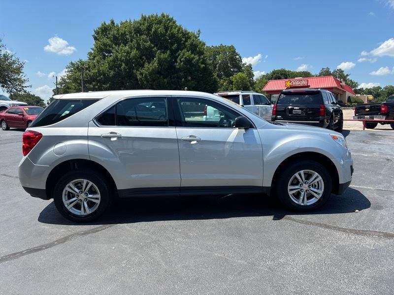 Chevrolet Equinox LS 2WD 2011