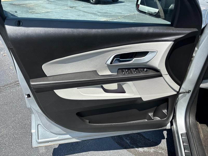 Chevrolet Equinox LS 2WD 2011