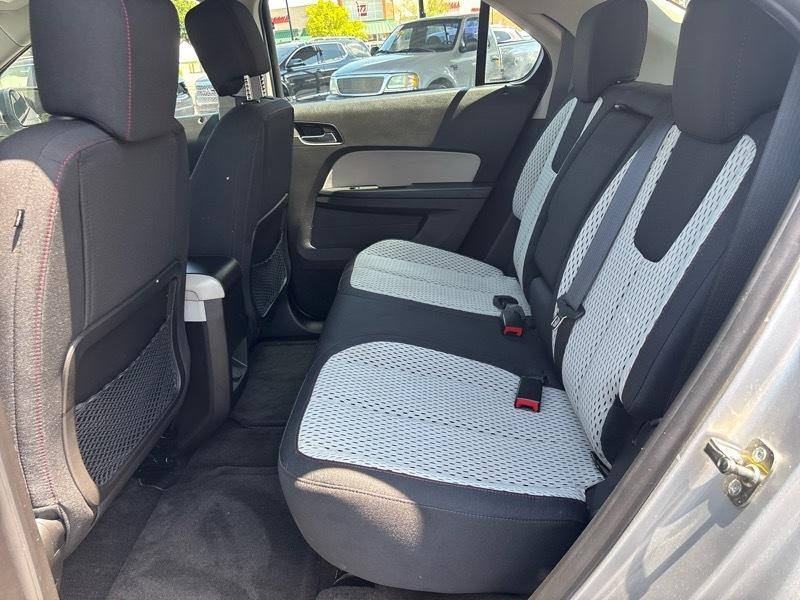 Chevrolet Equinox LS 2WD 2011