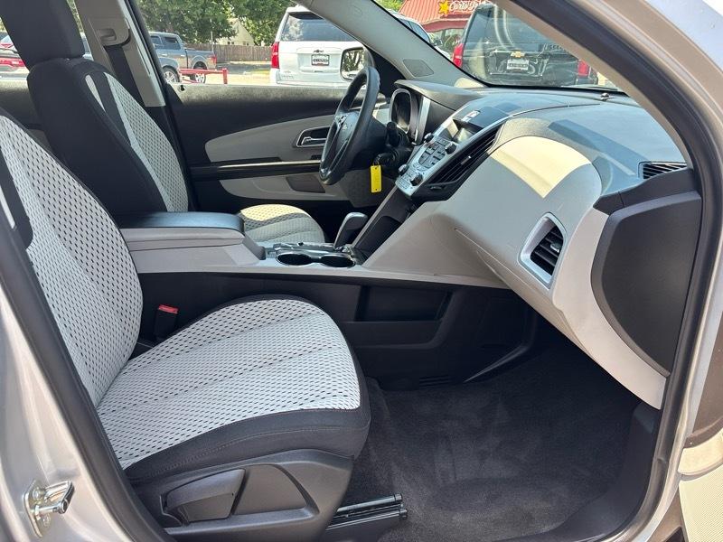 Chevrolet Equinox LS 2WD 2011