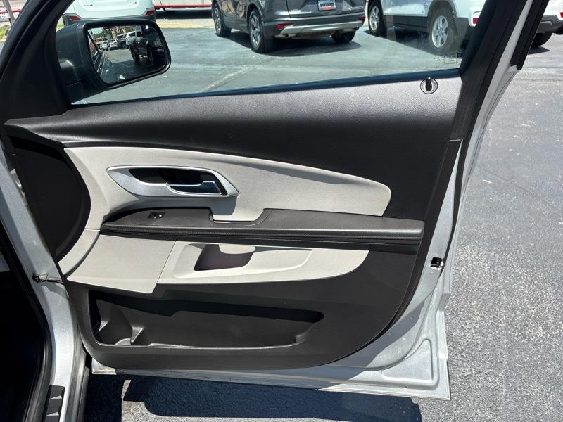 Chevrolet Equinox LS 2WD 2011