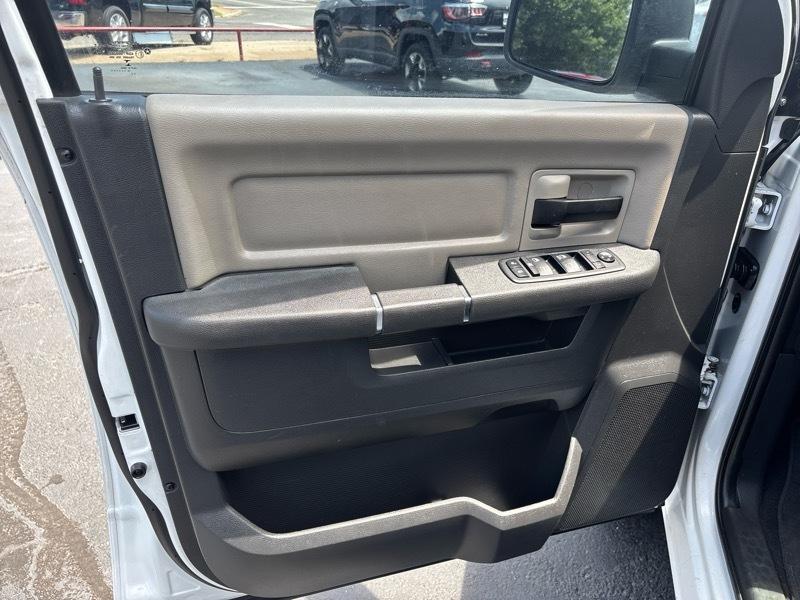 RAM 1500 SLT Quad Cab 2WD 2012