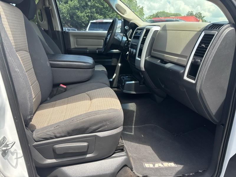 RAM 1500 SLT Quad Cab 2WD 2012