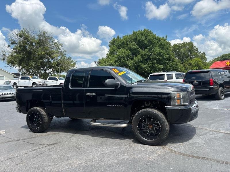 Chevrolet Silverado 1500 LS Extended Cab 2WD 2011