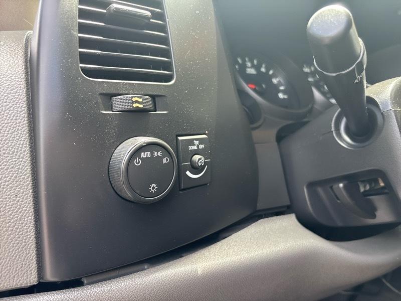 Chevrolet Silverado 1500 LS Extended Cab 2WD 2011