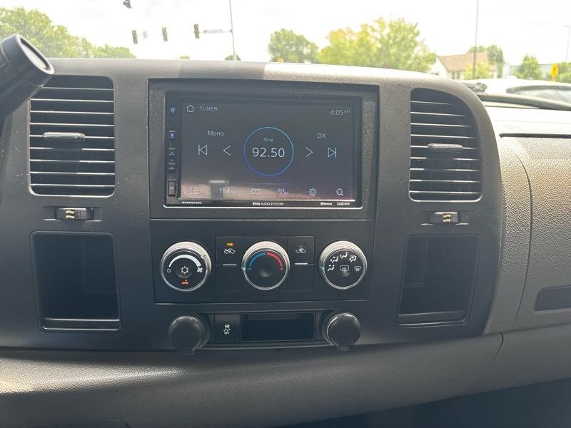 Chevrolet Silverado 1500 LS Extended Cab 2WD 2011