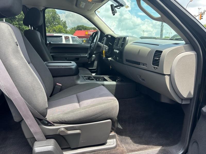 Chevrolet Silverado 1500 LS Extended Cab 2WD 2011