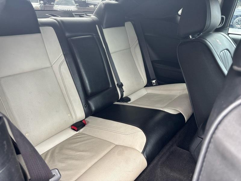 Dodge Challenger SXT Plus 2015