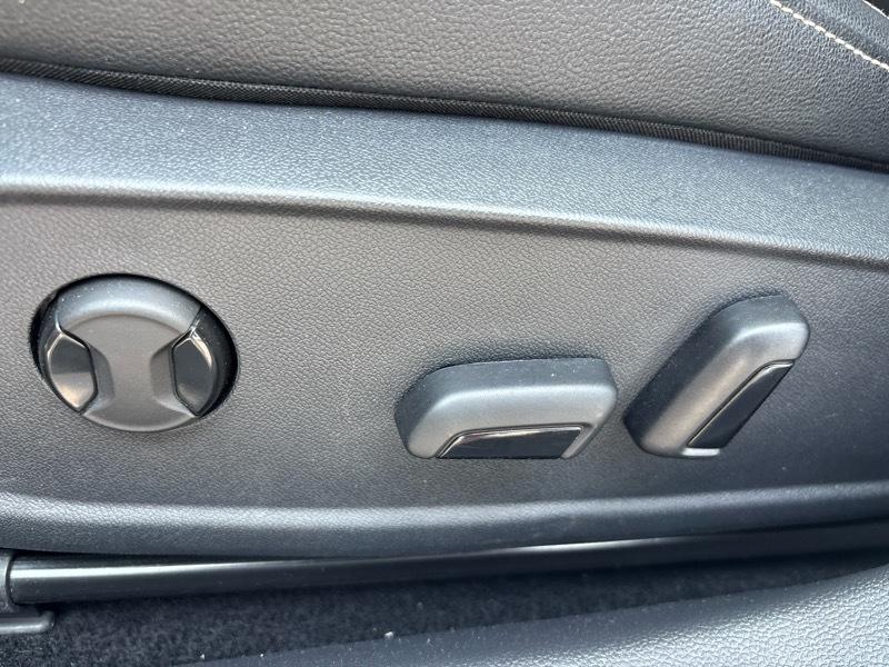 Volkswagen Jetta SE 2024