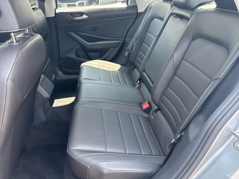 Volkswagen Jetta SE 2024
