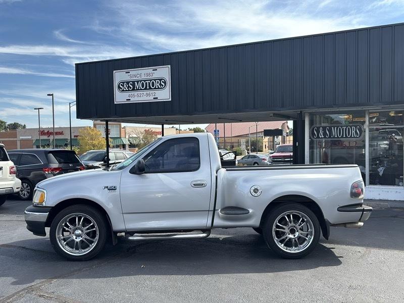 Ford F-150 XL Flareside 2WD 2003