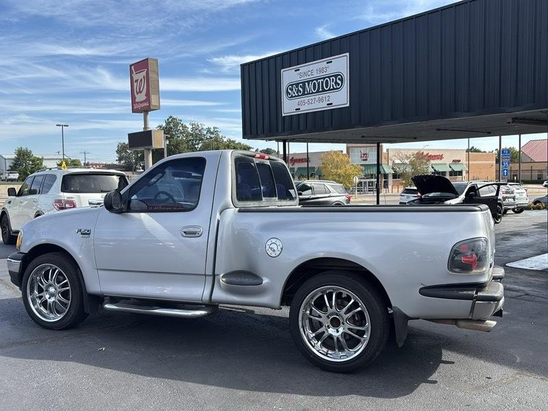Ford F-150 XL Flareside 2WD 2003