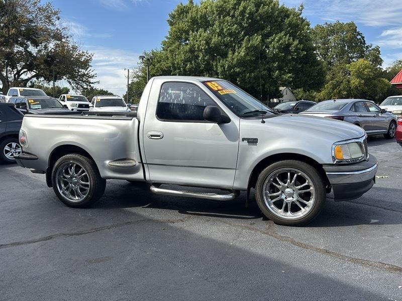 Ford F-150 XL Flareside 2WD 2003