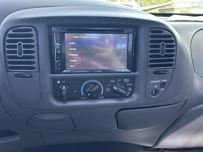 Ford F-150 XL Flareside 2WD 2003