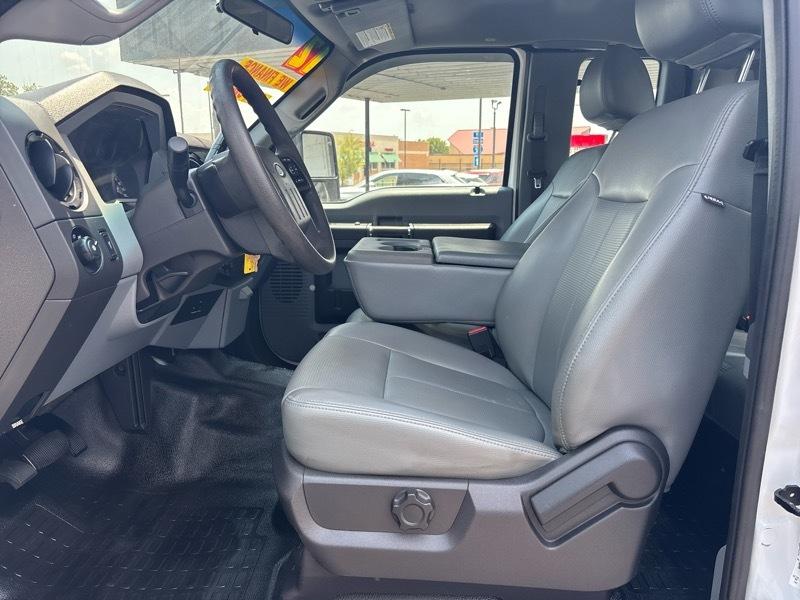 Ford F-350 SD XL SuperCab Long Bed DRW 2WD 2012