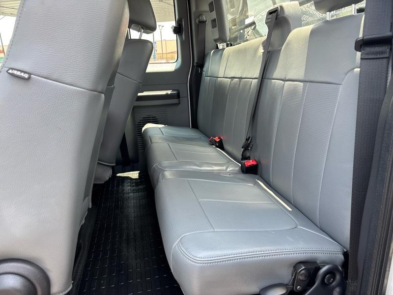 Ford F-350 SD XL SuperCab Long Bed DRW 2WD 2012