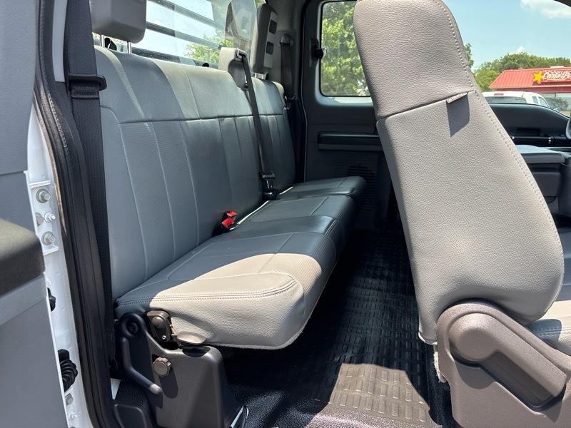 Ford F-350 SD XL SuperCab Long Bed DRW 2WD 2012