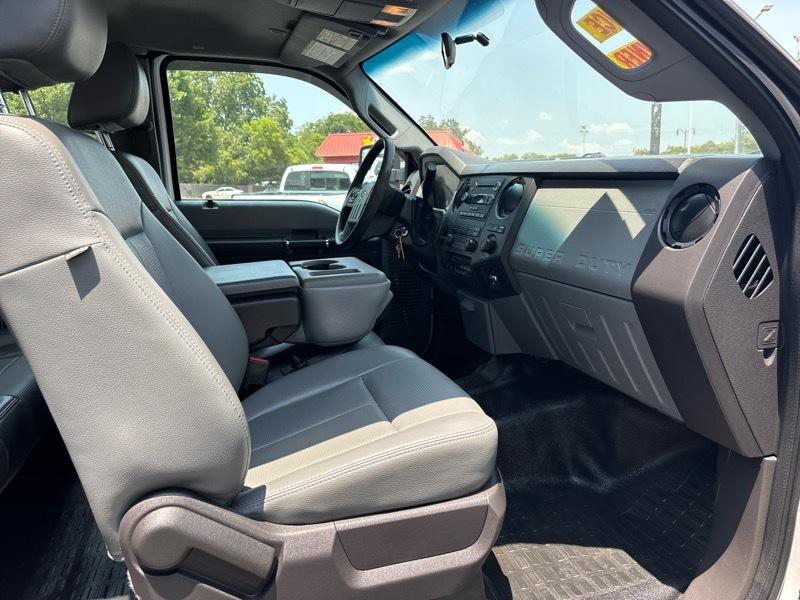 Ford F-350 SD XL SuperCab Long Bed DRW 2WD 2012