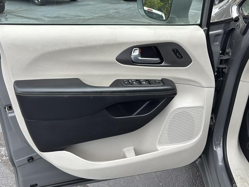 Chrysler Pacifica Touring-L 2021