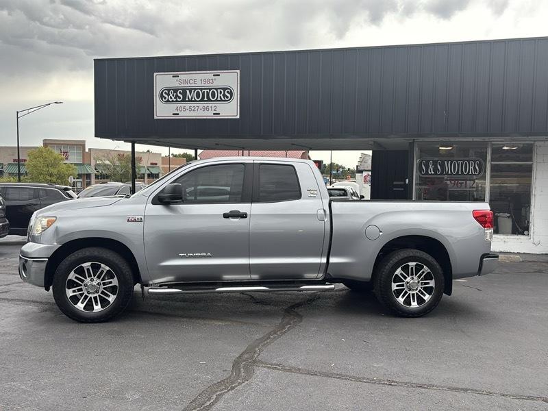 Toyota Tundra Tundra-Grade 5.7L FFV Double Cab 4WD 2013