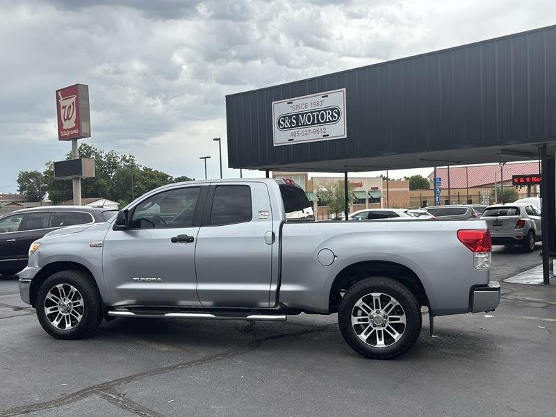 Toyota Tundra Tundra-Grade 5.7L FFV Double Cab 4WD 2013