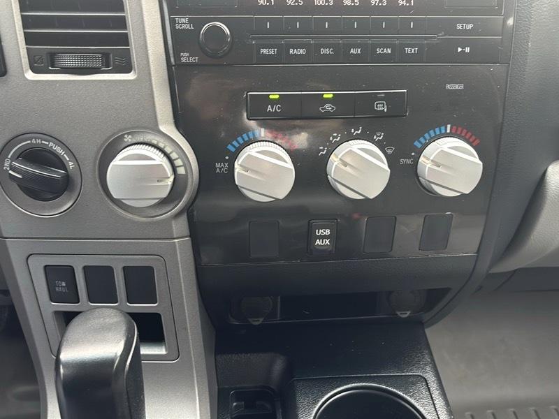 Toyota Tundra Tundra-Grade 5.7L FFV Double Cab 4WD 2013