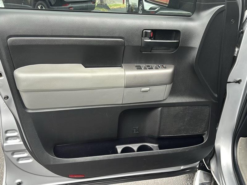 Toyota Tundra Tundra-Grade 5.7L FFV Double Cab 4WD 2013