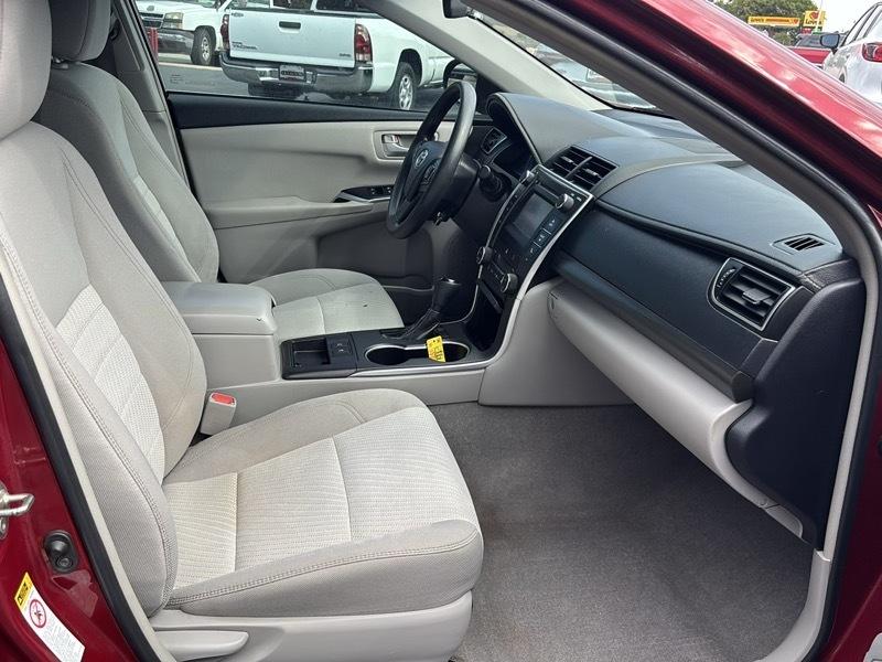 Toyota Camry Hybrid SE 2017