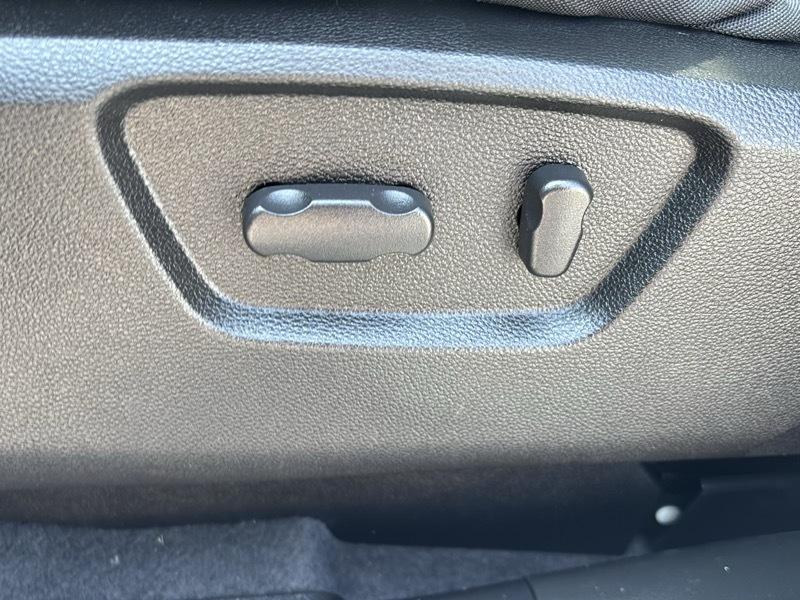 Chevrolet Captiva Sport 1LT FWD 2013
