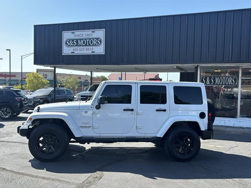 Jeep Wrangler Unlimited Sahara 4WD 2014