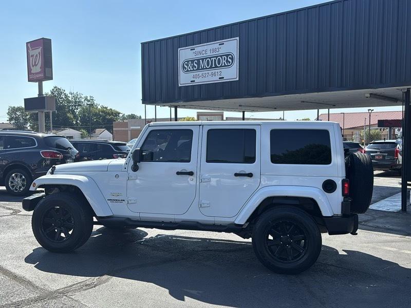 Jeep Wrangler Unlimited Sahara 4WD 2014