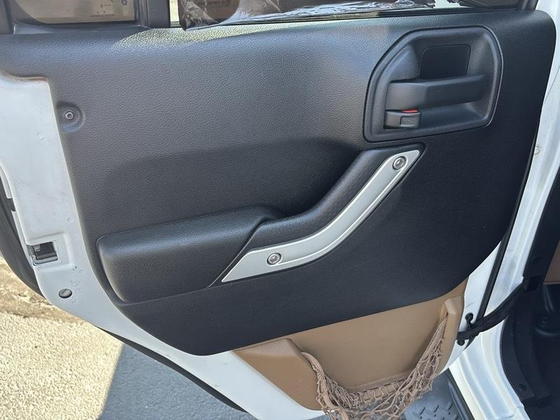 Jeep Wrangler Unlimited Sahara 4WD 2014