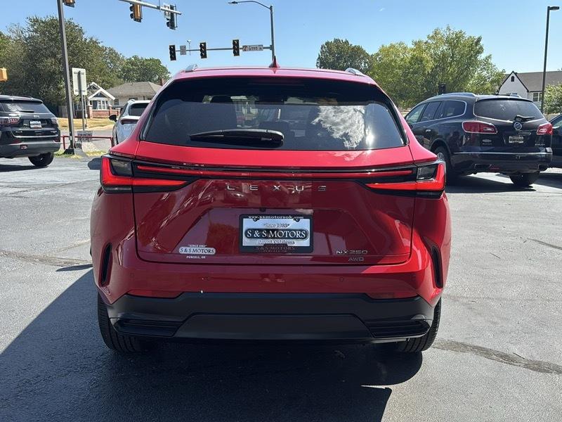 Lexus NX 250 Premium AWD 2022