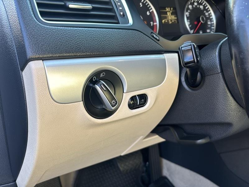 Volkswagen Jetta SE 2013