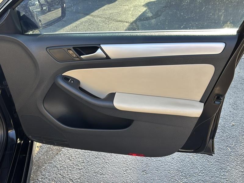 Volkswagen Jetta SE 2013