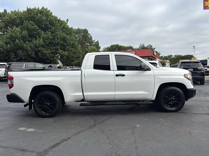 Toyota Tundra SR5 5.7L V8 Double Cab 2WD 2020