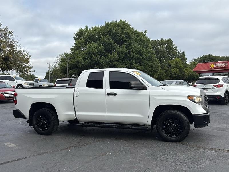Toyota Tundra SR5 5.7L V8 Double Cab 2WD 2020
