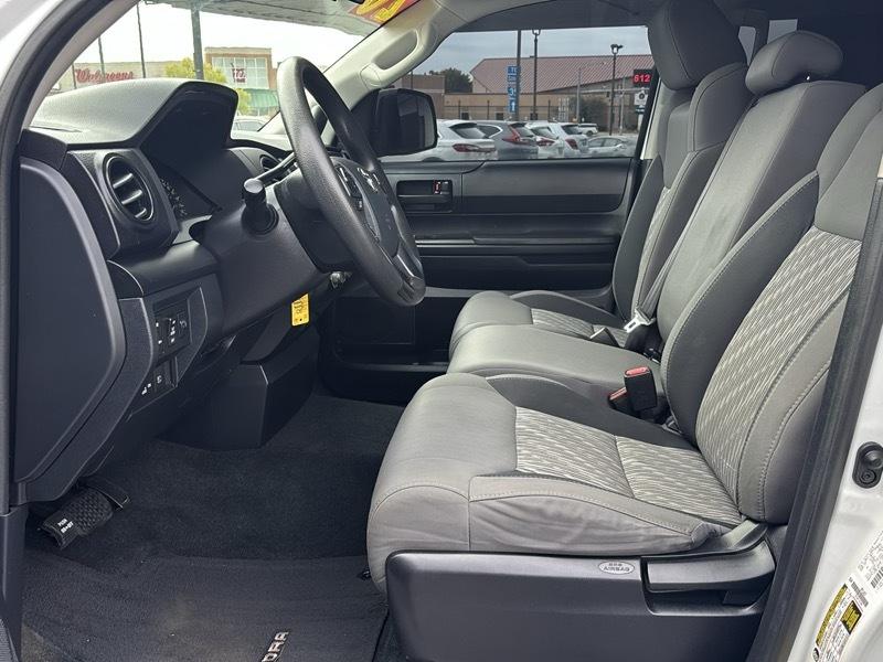 Toyota Tundra SR5 5.7L V8 Double Cab 2WD 2020