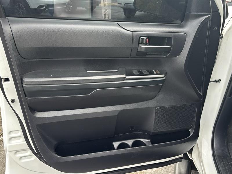 Toyota Tundra SR5 5.7L V8 Double Cab 2WD 2020