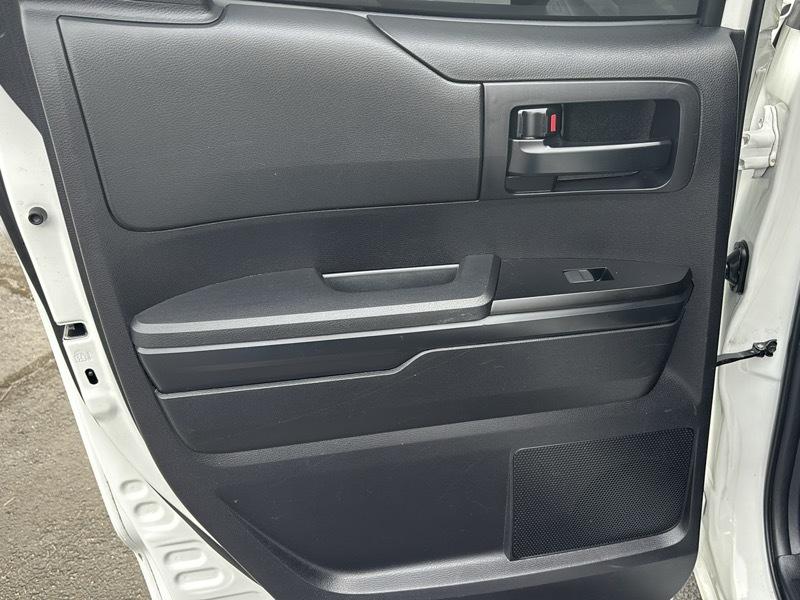 Toyota Tundra SR5 5.7L V8 Double Cab 2WD 2020