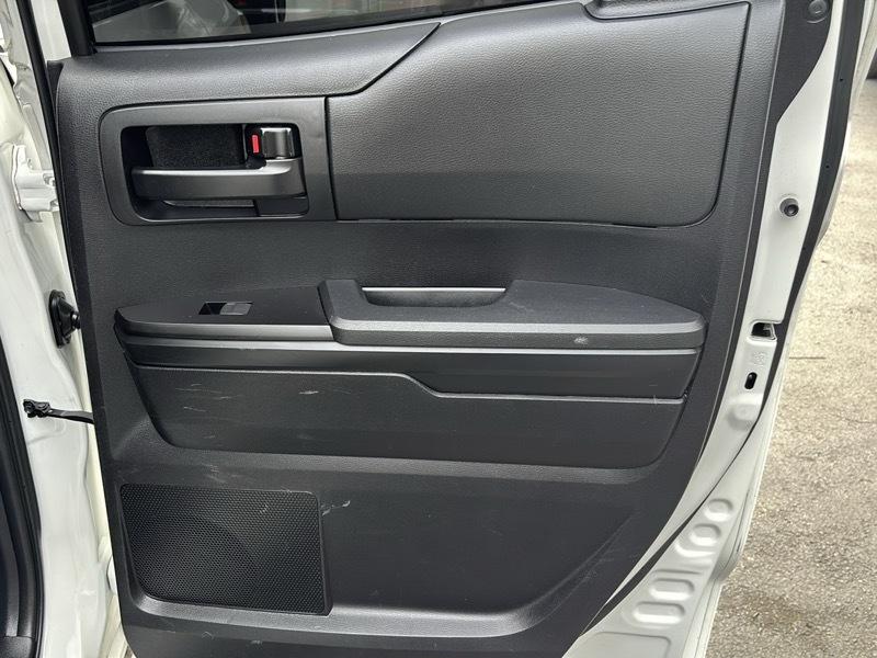 Toyota Tundra SR5 5.7L V8 Double Cab 2WD 2020