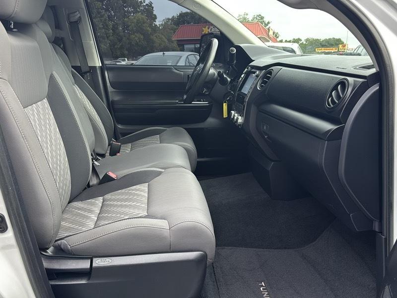 Toyota Tundra SR5 5.7L V8 Double Cab 2WD 2020