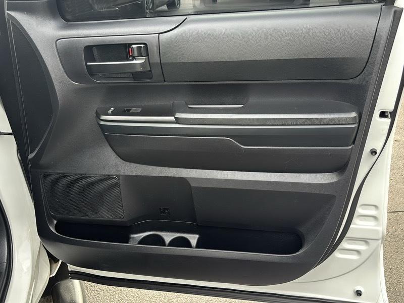 Toyota Tundra SR5 5.7L V8 Double Cab 2WD 2020
