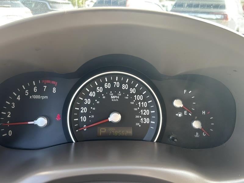Kia Sedona LX LWB 2014