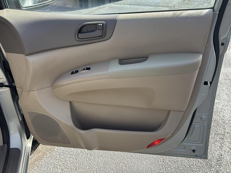 Kia Sedona LX LWB 2014