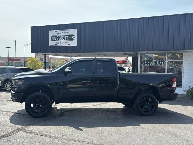 RAM 1500 Big Horn Quad Cab 4WD 2021