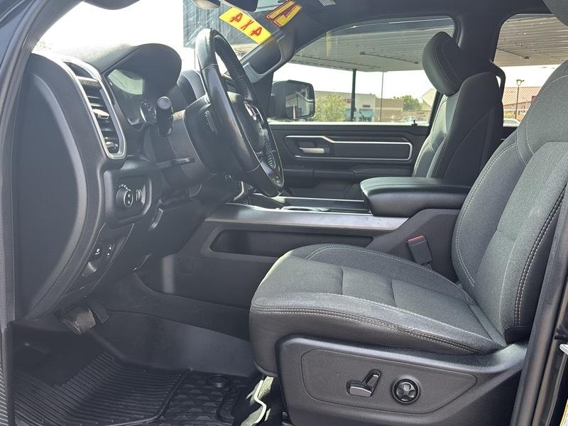 RAM 1500 Big Horn Quad Cab 4WD 2021
