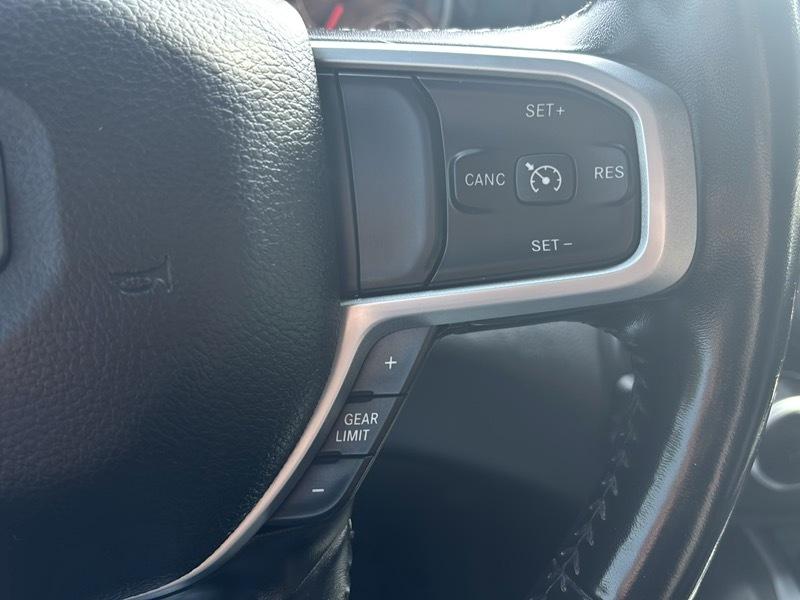 RAM 1500 Big Horn Quad Cab 4WD 2021